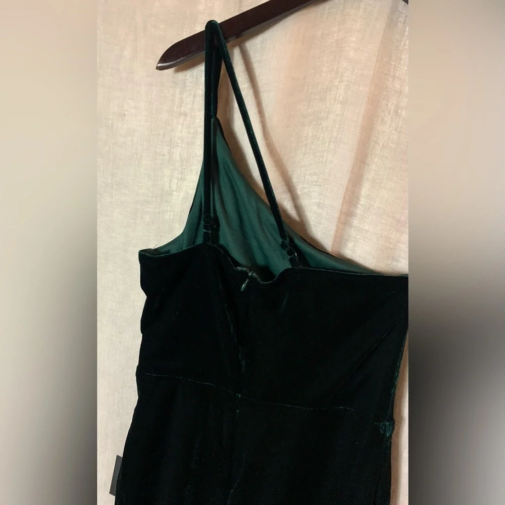 Lulus stunning dark